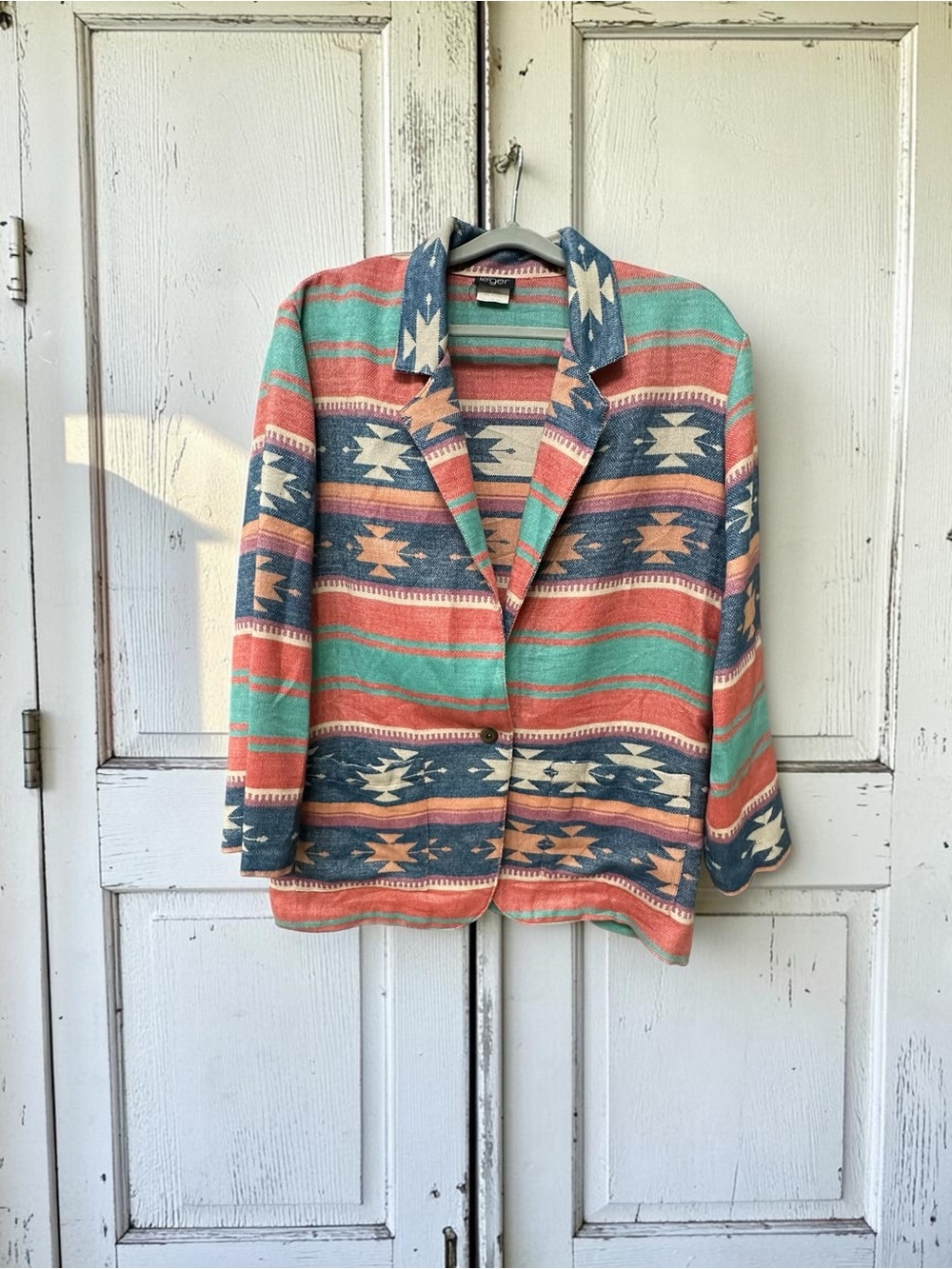 Le’ger Lightweight Southwestern Blazer. Vintage. Size: Medium. Oversize fit.